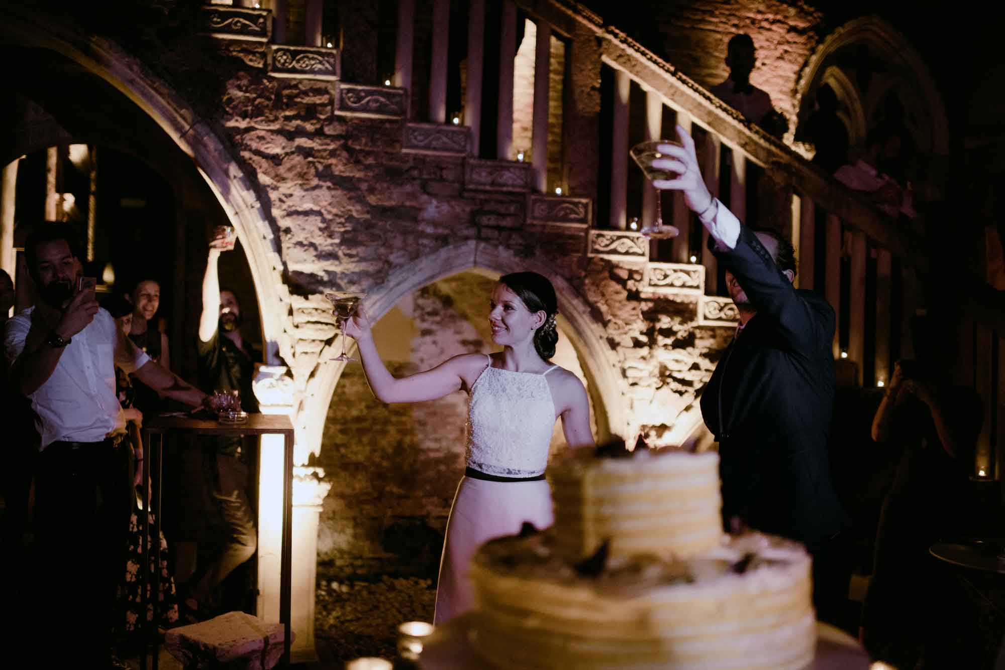 cake cut wedding in venice